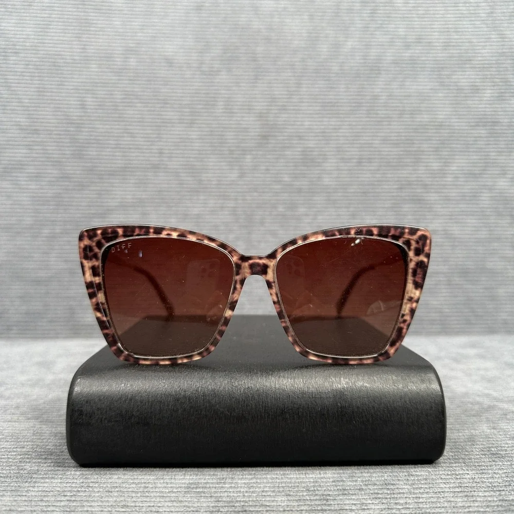 DIFF Eyewear Becky II Sunglasses Pink Leopard Tortoise Cat Eye LT-BG30 Y2k